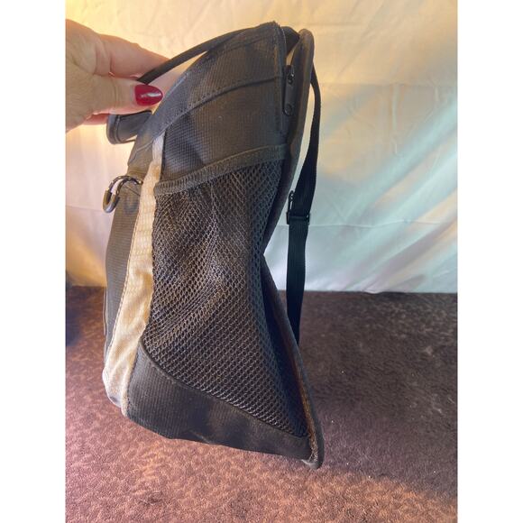 Thule Pack n Pedal handlebar bag. - Picture 4 of 7